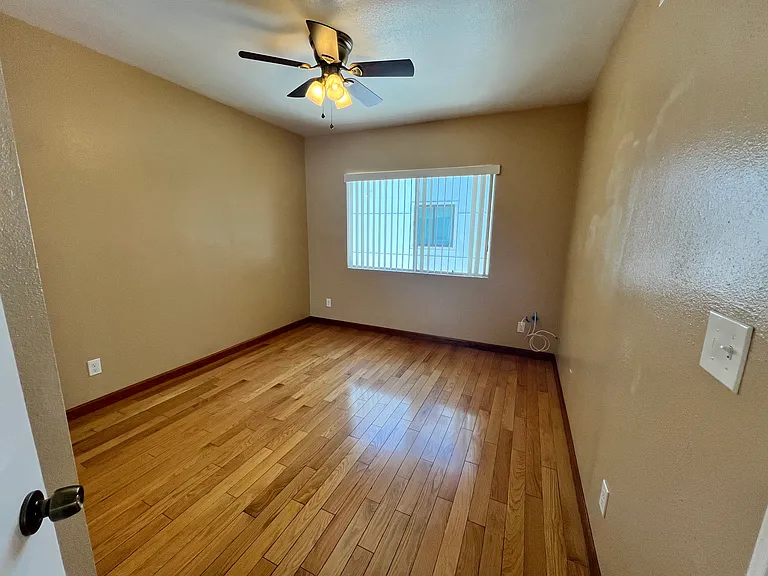 5646 La Mirada Ave #2 — Photo 6