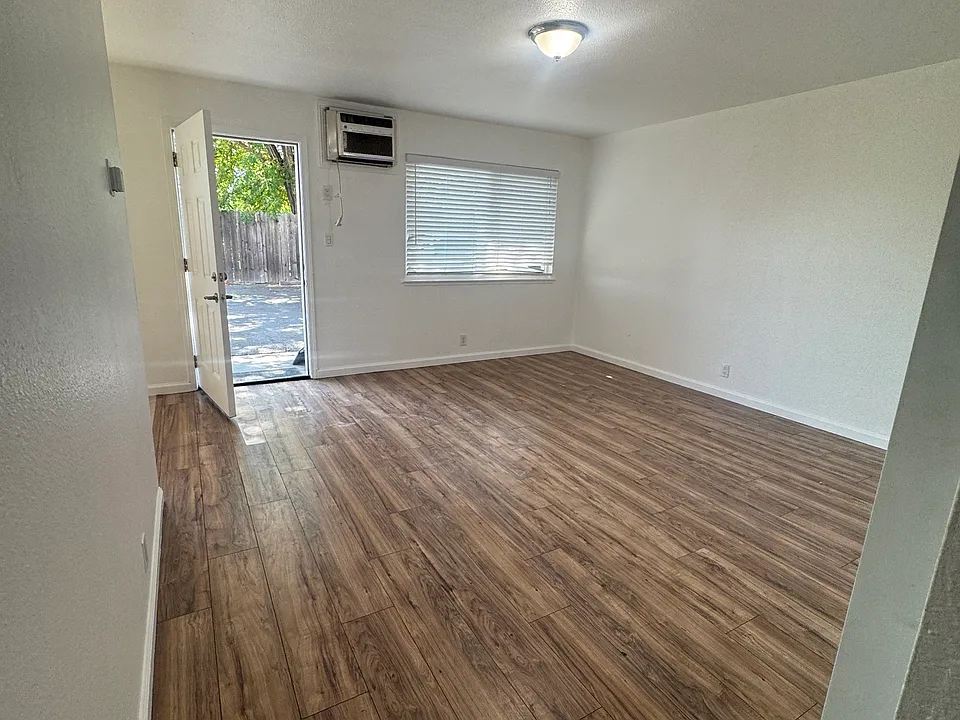 840 Nevada St #3