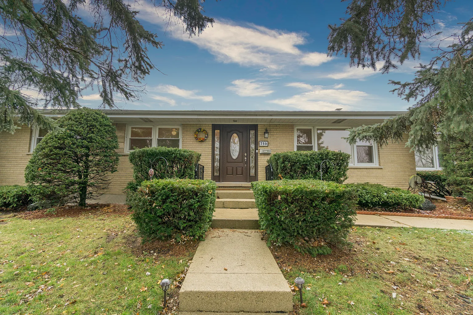 750 W Eggerding Dr photo 1