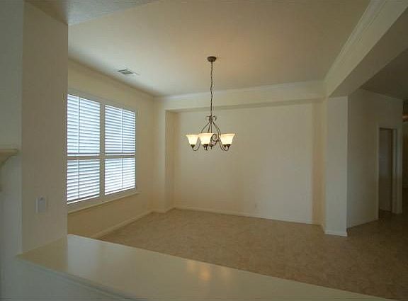 5th image of 411 Ambrose Dr