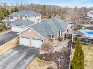 1056 Winnifred Ct, Innisfil, ON L9S 2B3