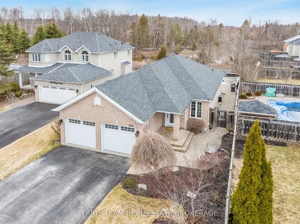 1056 Winnifred Ct, Innisfil, ON L9S 2B3