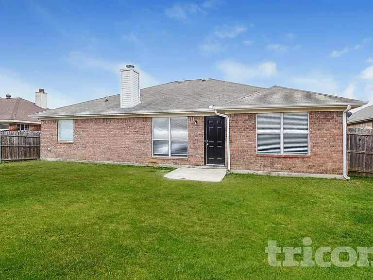 516 Cambridge Dr — Photo 13