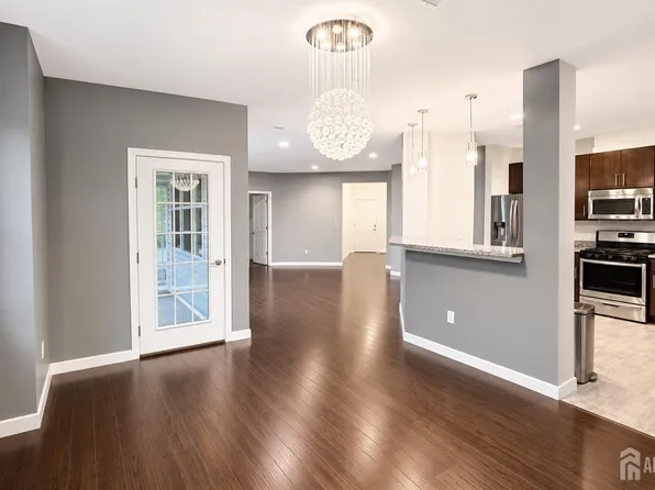 432 Tower Blvd, Piscataway, NJ 08854