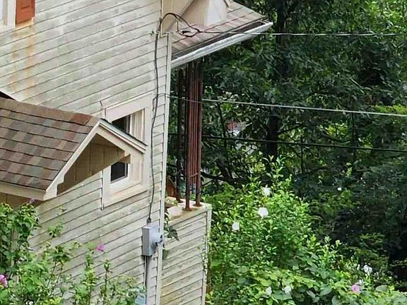 3rd image of 43 Glenwood Rd