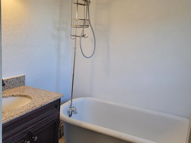 726 W Colorado Ave — Photo 9