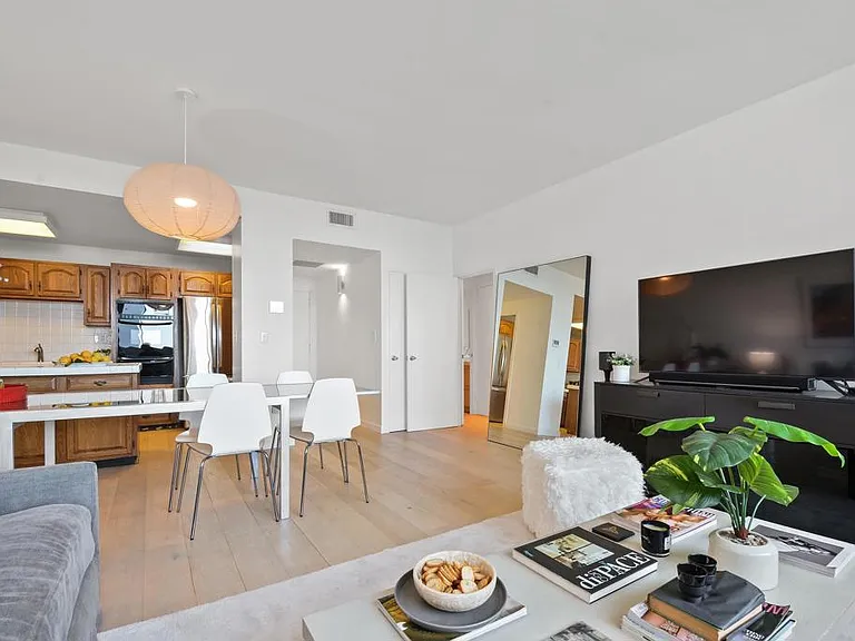 17352 W Sunset Blvd #204 — Photo 20