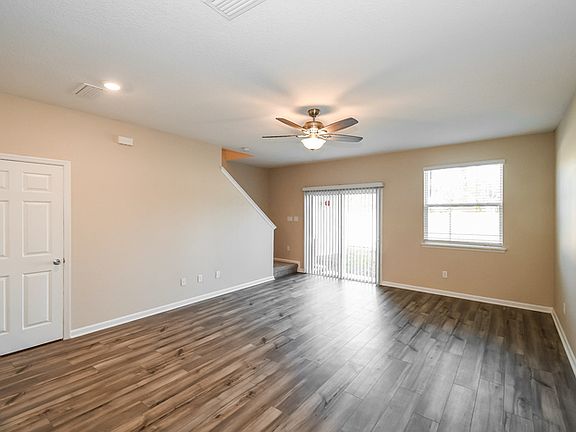 4th image of 77 Great Star Court St