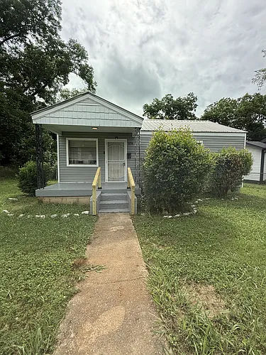 5219 Court Q Photo 1