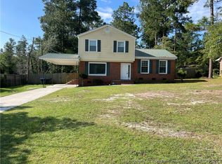 812 E Donaldson Ave, Raeford, NC 28376