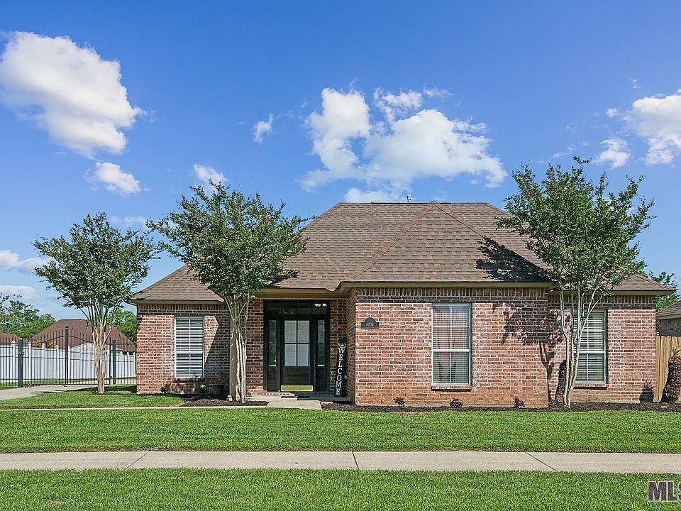 1st image of 6704 Windwood Dr