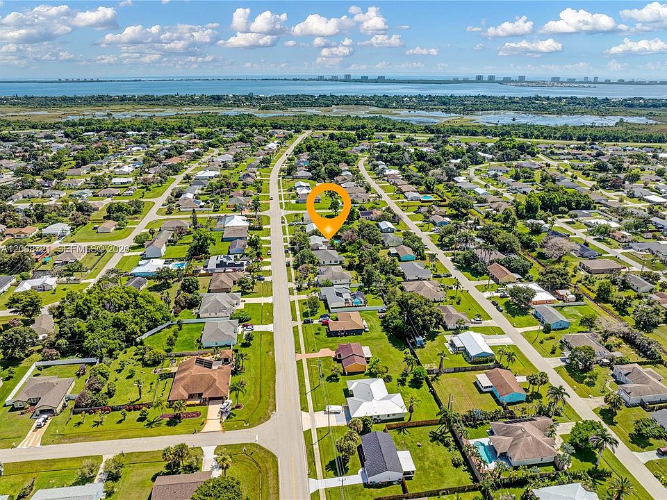 1st image of 2826 SE Melaleuca Blvd