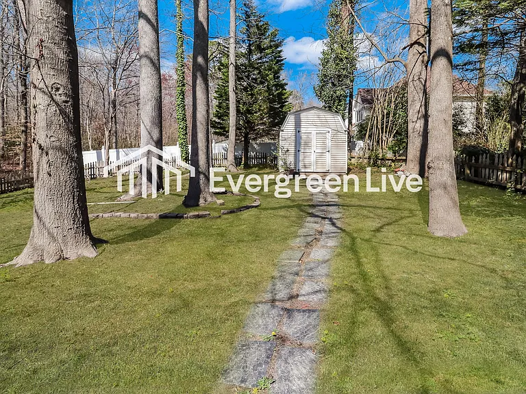 1204 Willow Creek Ct — Photo 15
