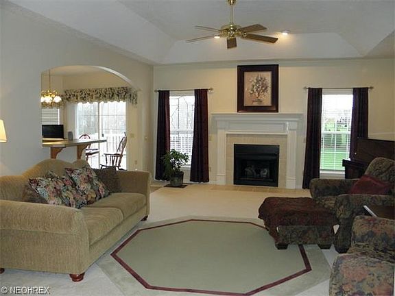 3rd image of 1740 Hannum Dr