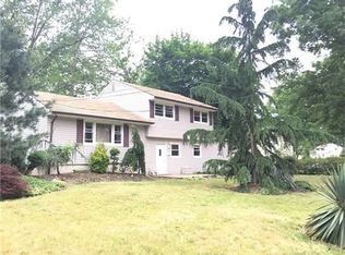 20 Overhill Rd, East Brunswick, NJ 08816