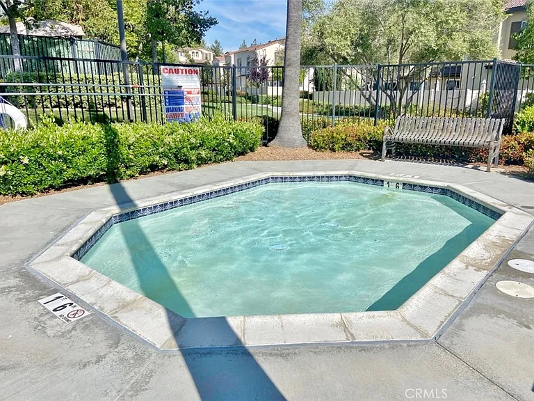 44011 Rivo Ct — Photo 32
