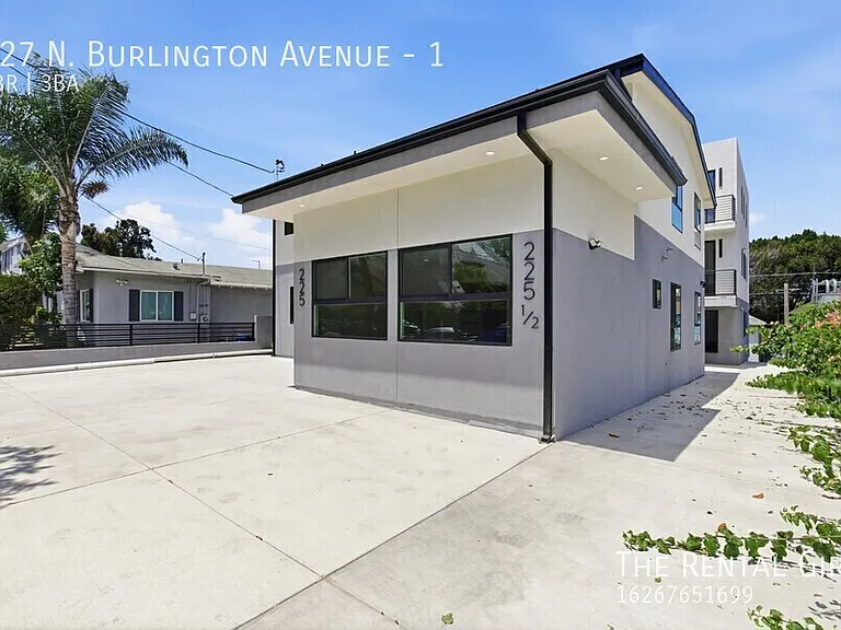 227 N Burlington Ave #1 — Photo 37