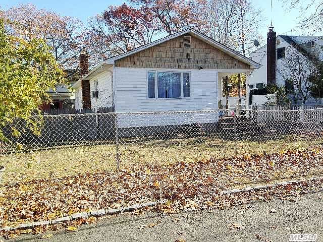 1st image of 71 Willett Ave