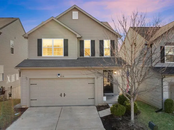 2318 Wills Hollow Dr, Saint Peters, MO 63376