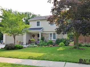 7348 Danforth Rd, Temperance, MI 48182