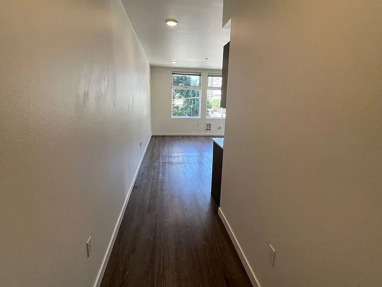 4801 Fauntleroy Apartments — Photo 35