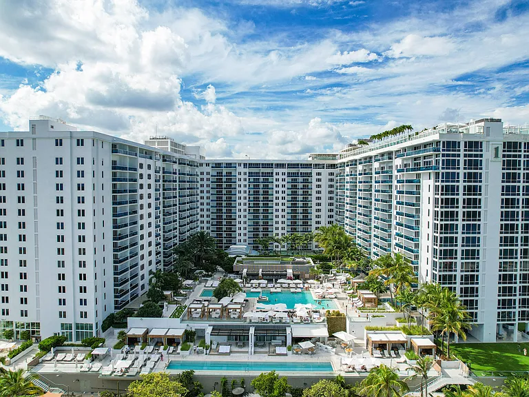 2301 Collins Ave #1015 — Photo 93