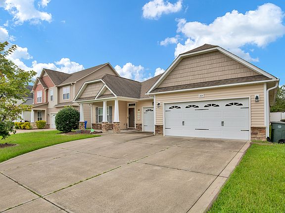3rd image of 2824 Deepwater Ct