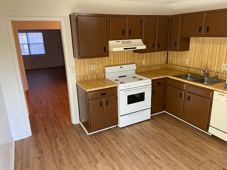 5010 Hawthorne Ct SE #2 — Photo 11