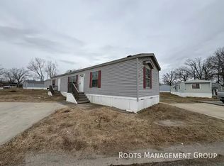 200 Paradise Acres Rd #96, Carterville, IL 62918