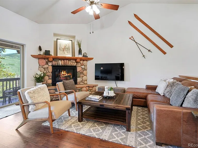 113 Lookout Ridge Dr #113 — Photo 2