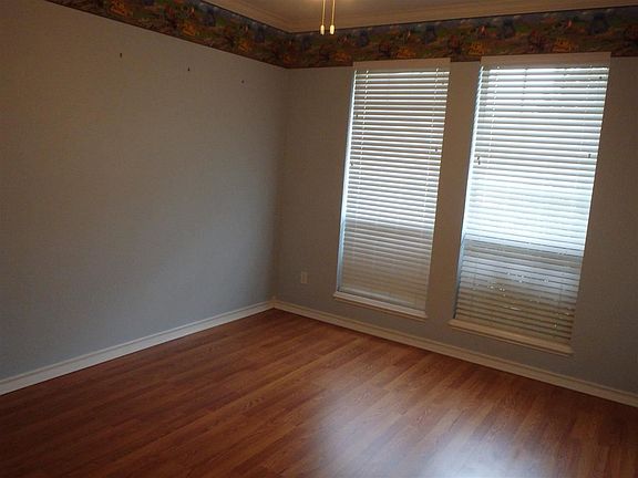 2nd image of 2704 Bethany Ln