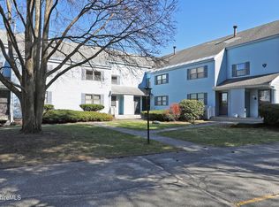 7 Rolling Hls #8, Lenox, MA 01240
