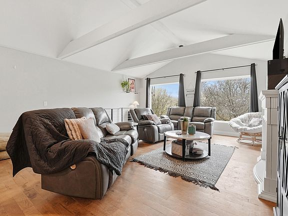 3rd image of 244 Highwater Rd