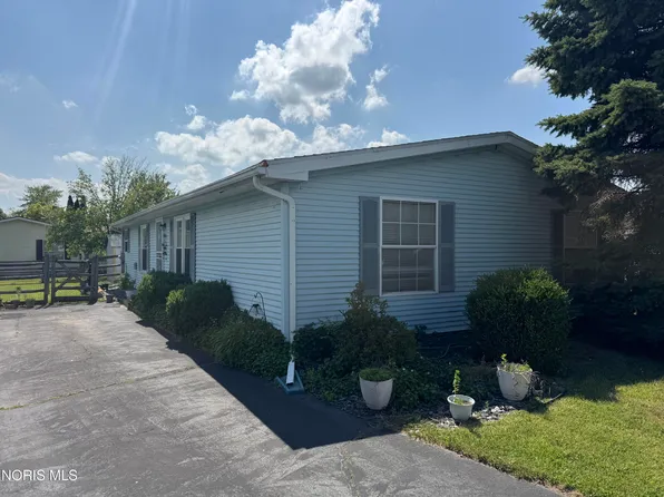 1212 Woolcut Ln, Toledo, OH 43615