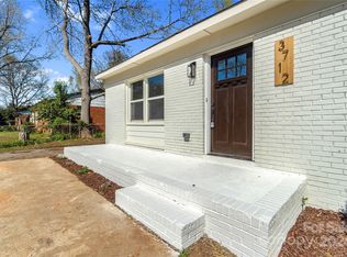 3712 Somerset Dr, Gastonia, NC 28052