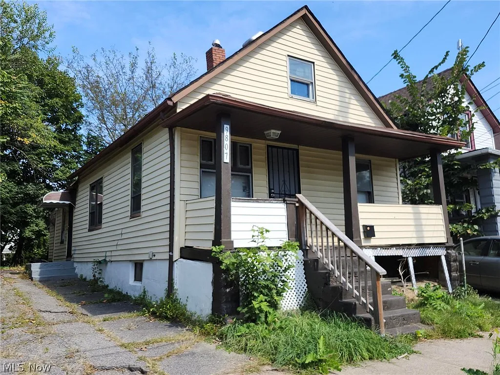 9807 Elizabeth Ave photo 1