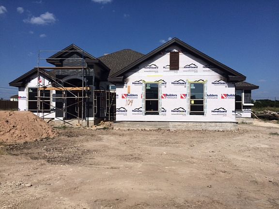 5th image of 104 Sarahs Ln