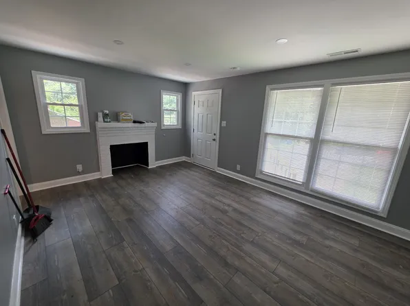 1910 E 18th St, Winston Salem, NC 27105