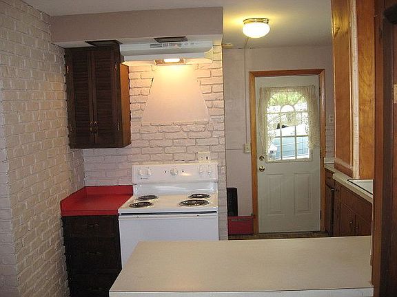5th image of 2 Weller Ave