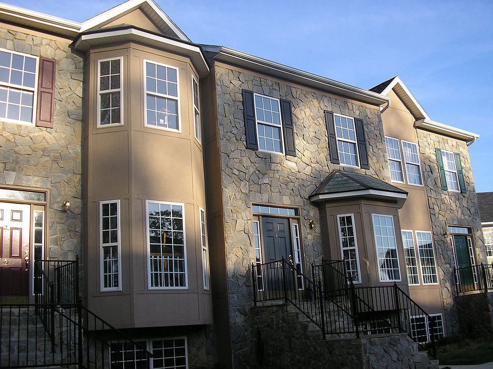 1st image of 125 Southgate Ln