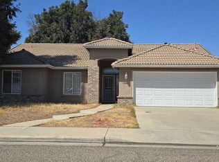 1269 Linda Way, Porterville, CA 93257