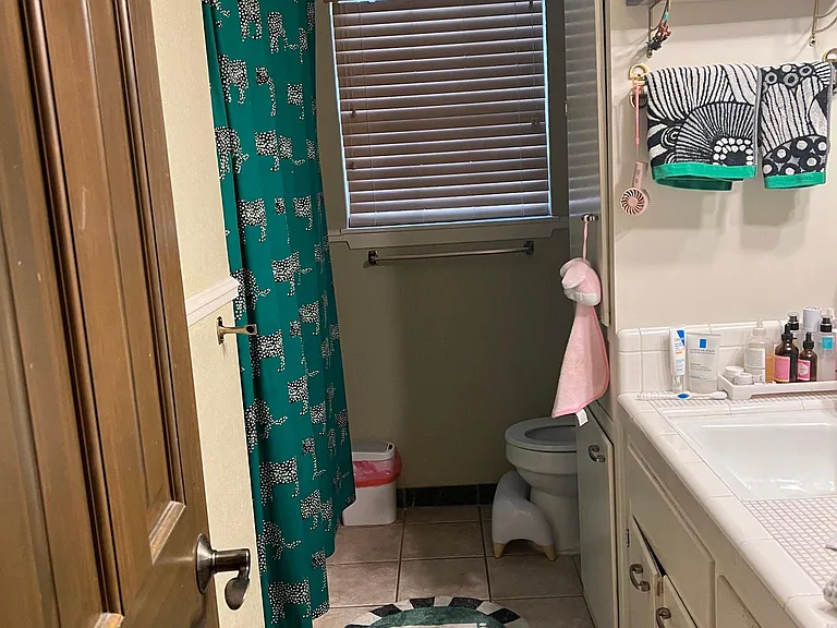 6907 Isabelle Dr — Photo 6