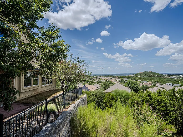 16 Mountain Terrace Cv — Photo 22