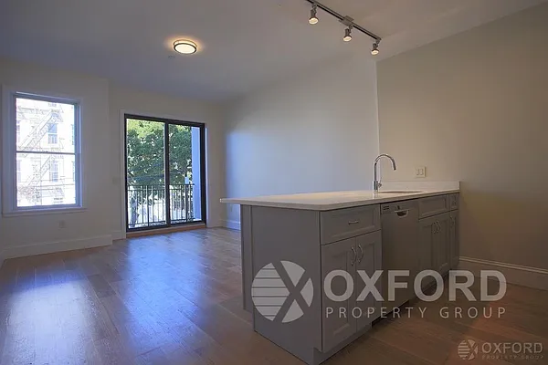 Rented by Oxford Property Group | media 12