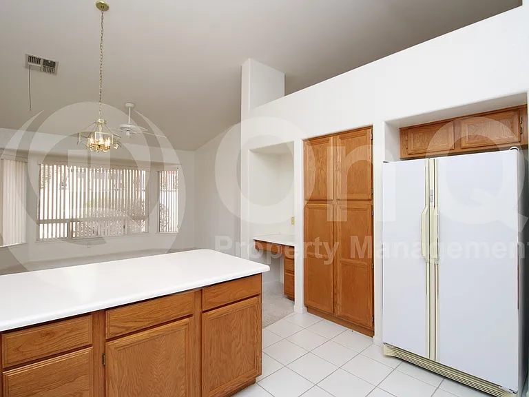 8950 E Yucca Blossom Dr — Photo 4