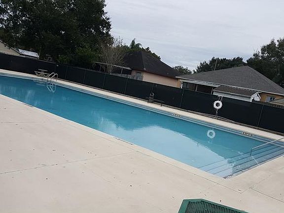 2nd image of 513 Sonoma Dr