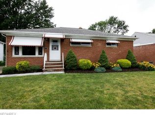 700 E 315th St, Willowick, OH 44095