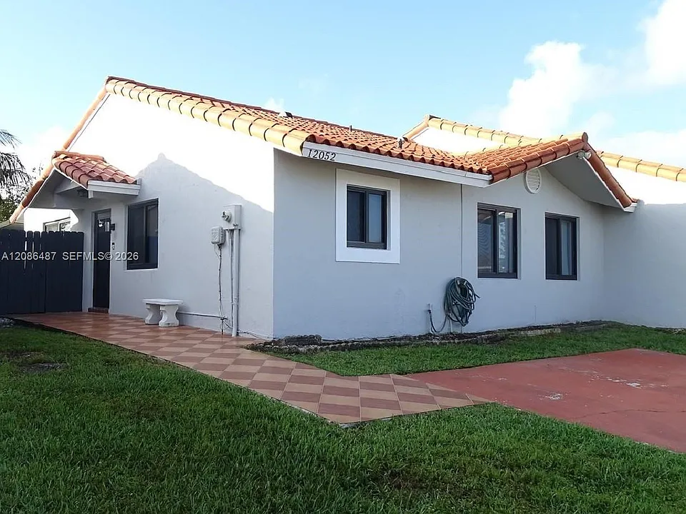12052 SW 208th Ter