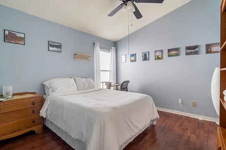 Midpointe Dr — Photo 1