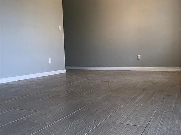 3rd image of 2315 NE 19th Pl